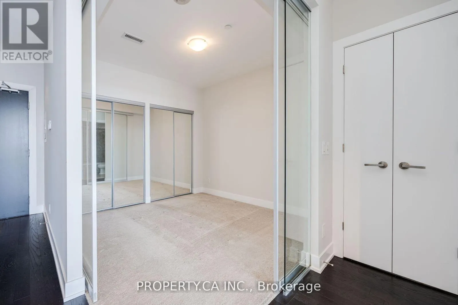 1010 - 3018 YONGE STREET