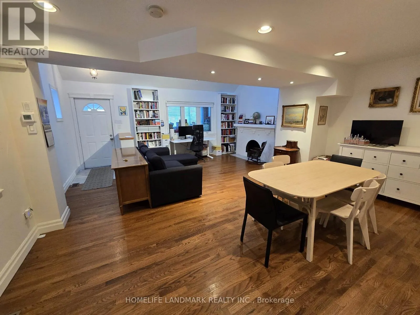 110 LAWRENCE AVENUE W