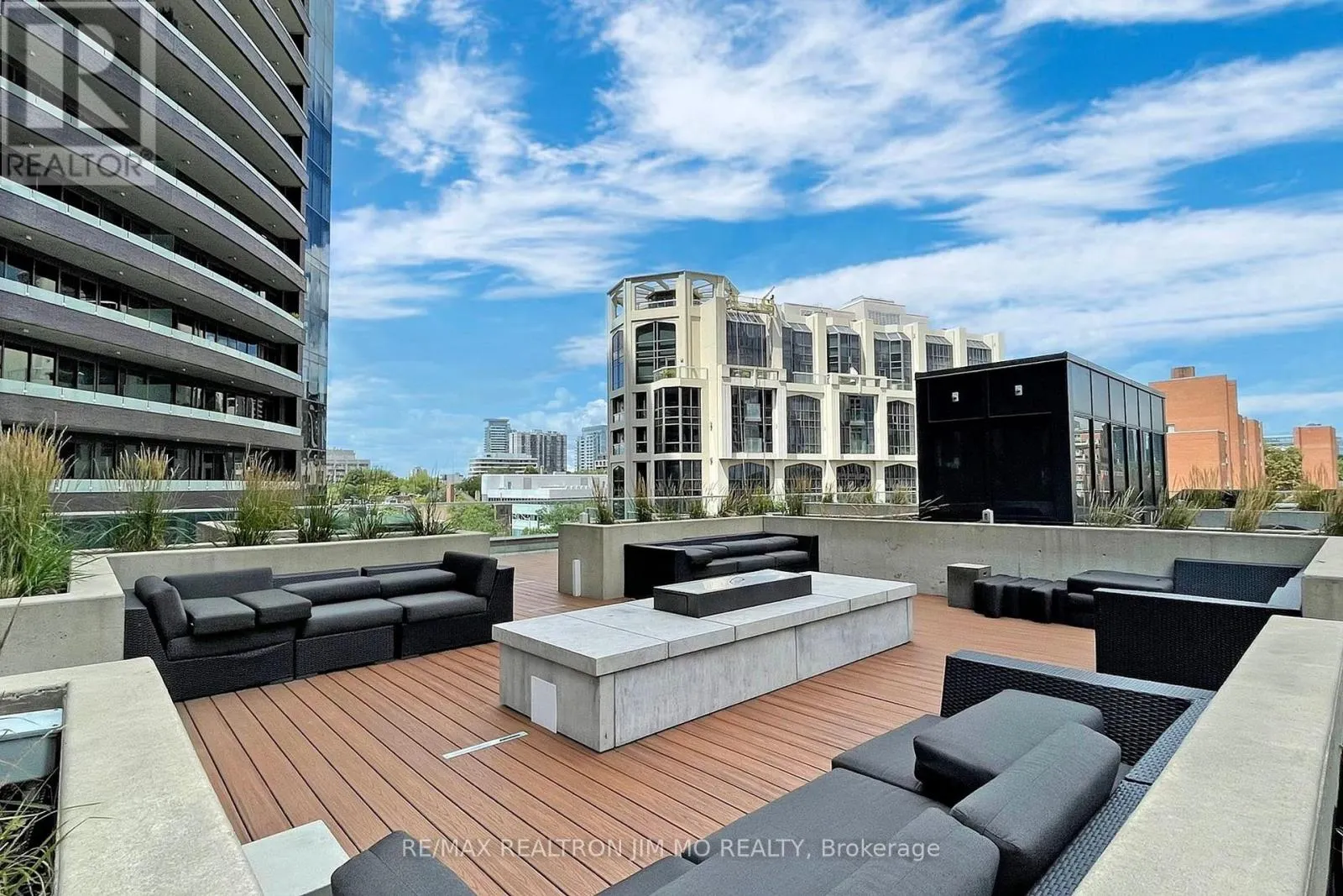 1706 - 32 DAVENPORT ROAD