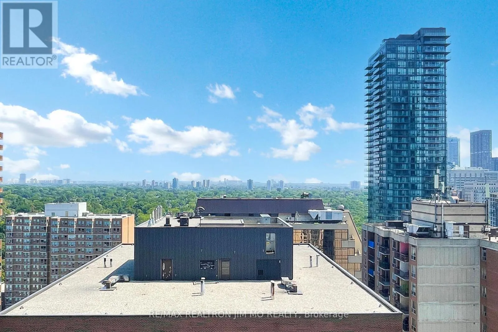 1706 - 32 DAVENPORT ROAD