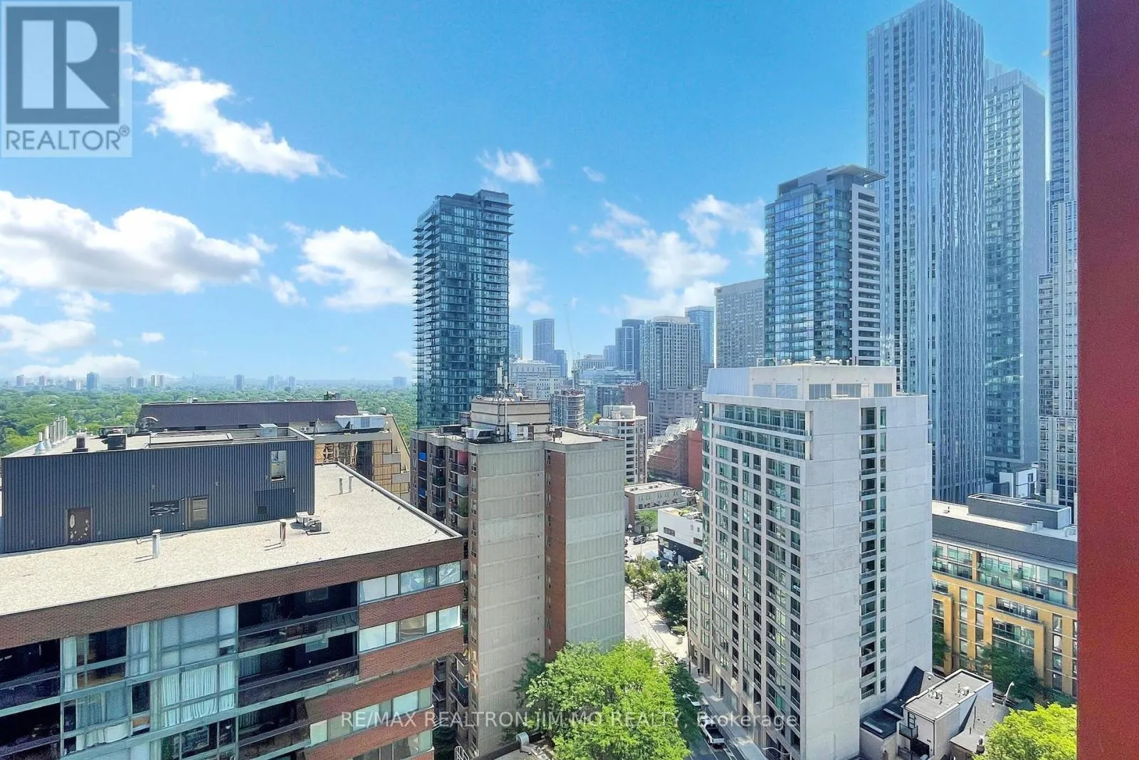 1706 - 32 DAVENPORT ROAD