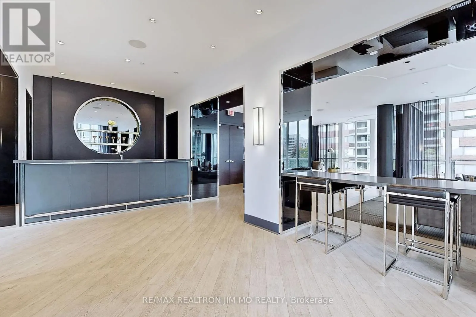 1706 - 32 DAVENPORT ROAD