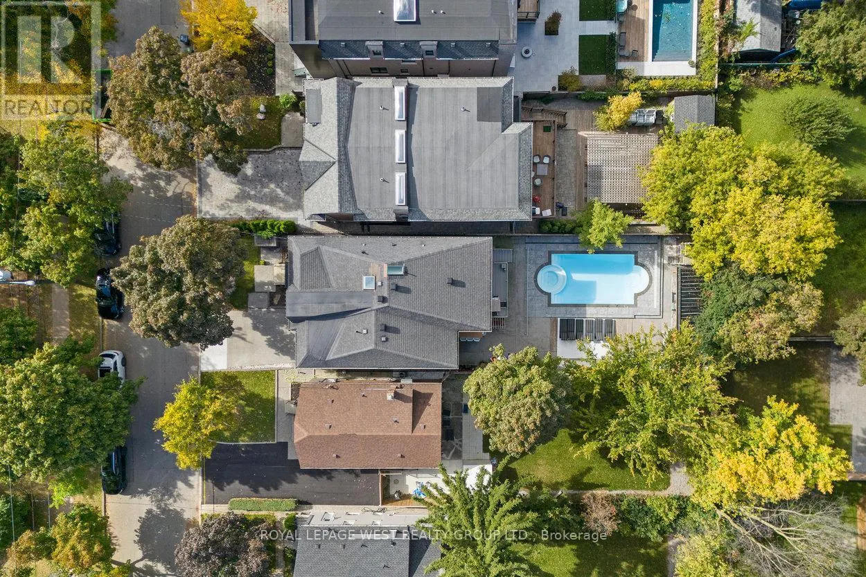 218 CAMERON AVENUE