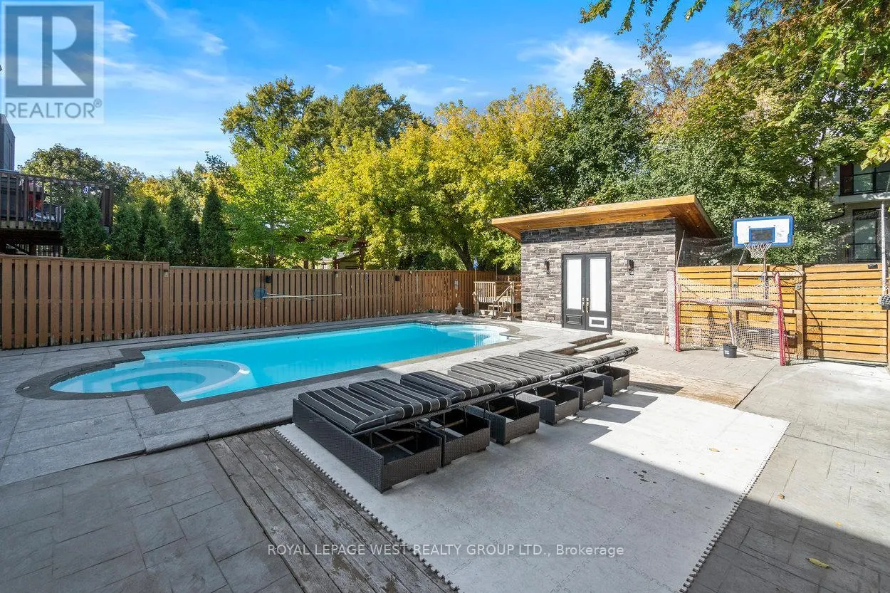 218 CAMERON AVENUE