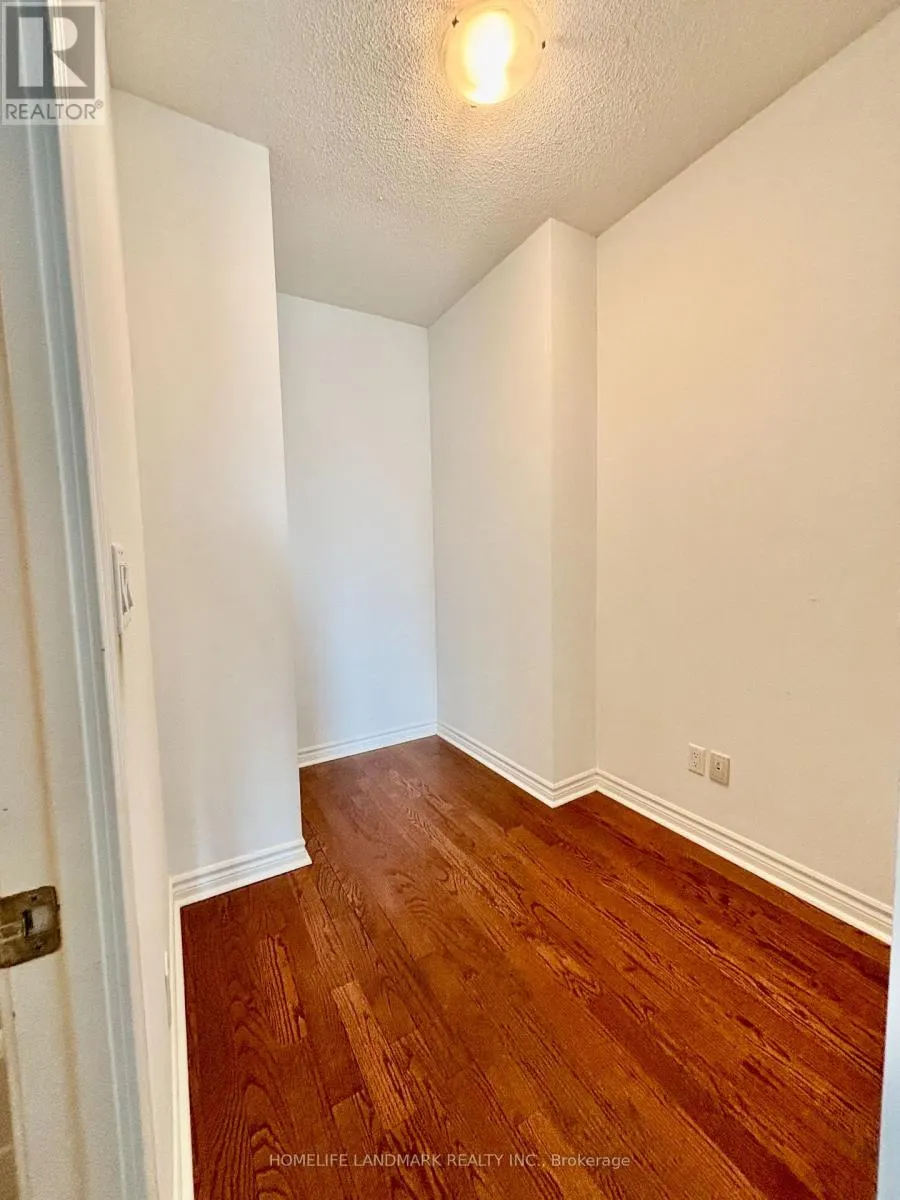 1805 - 18 HOLMES AVENUE