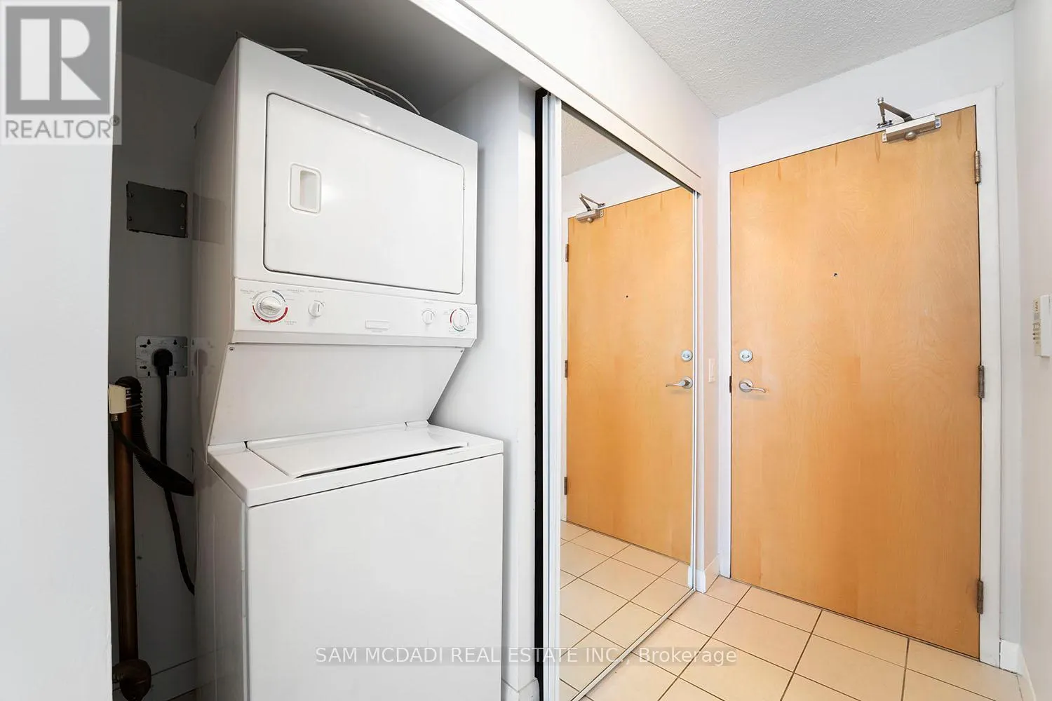 2512 - 4968 YONGE STREET