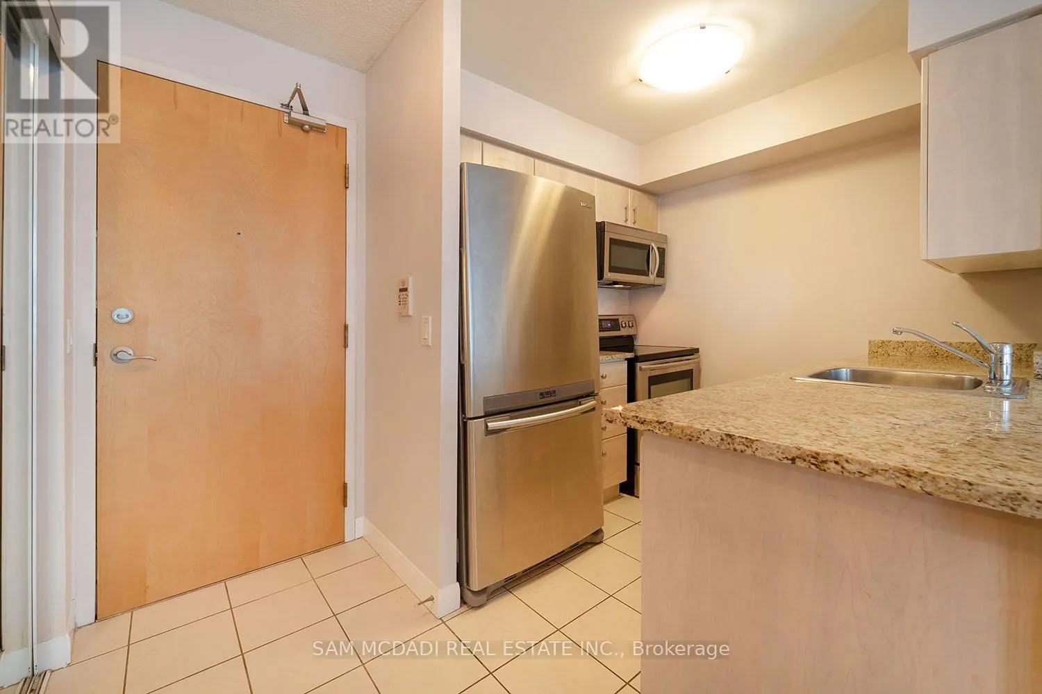 2512 - 4968 YONGE STREET