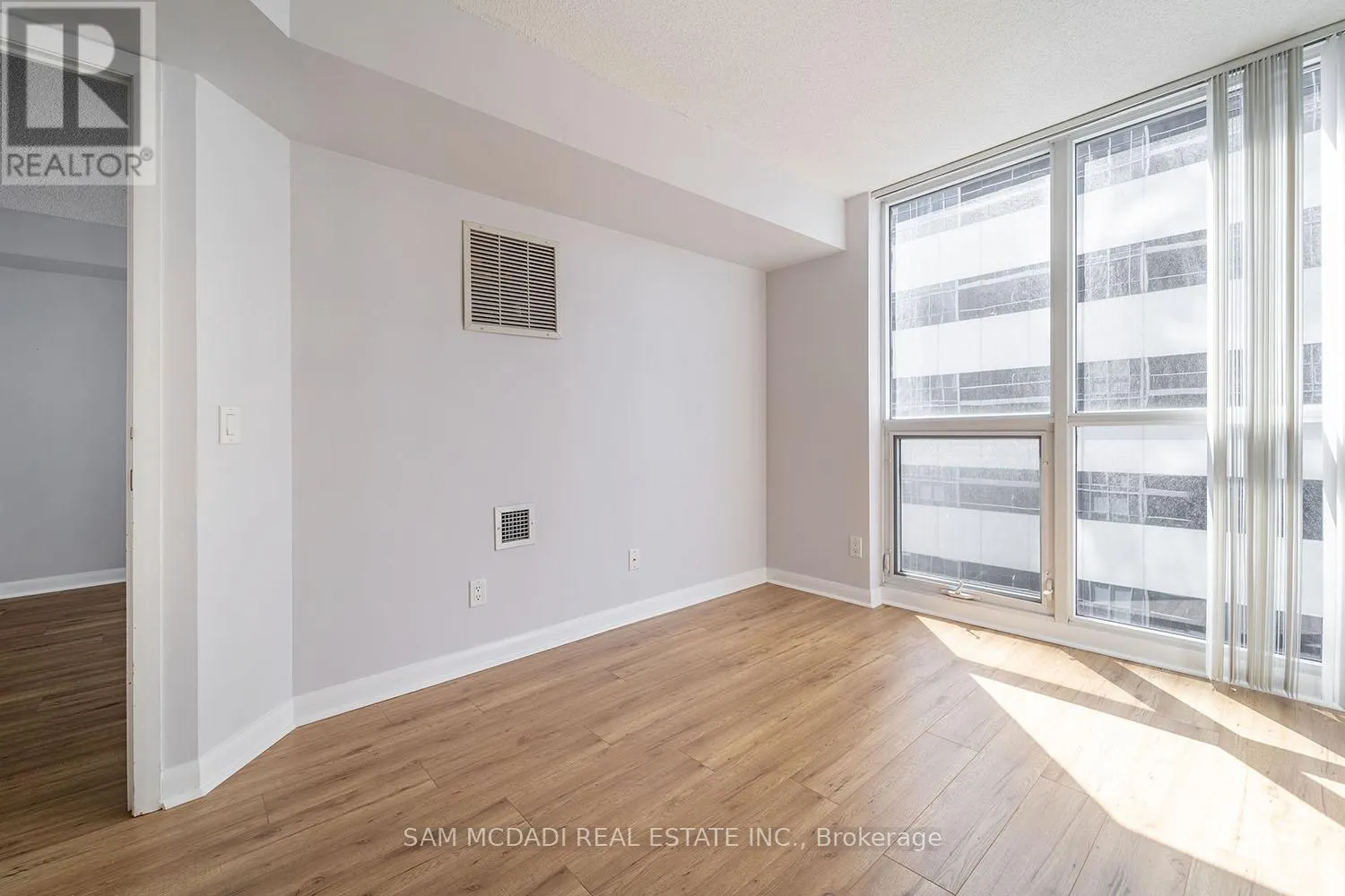 2512 - 4968 YONGE STREET