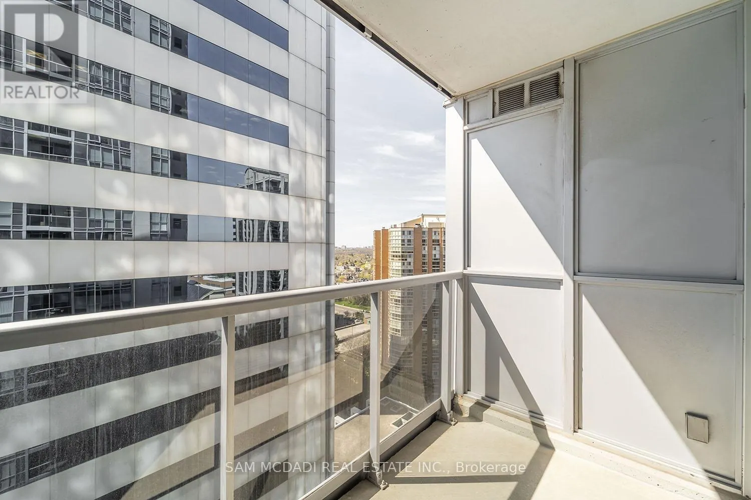 2512 - 4968 YONGE STREET