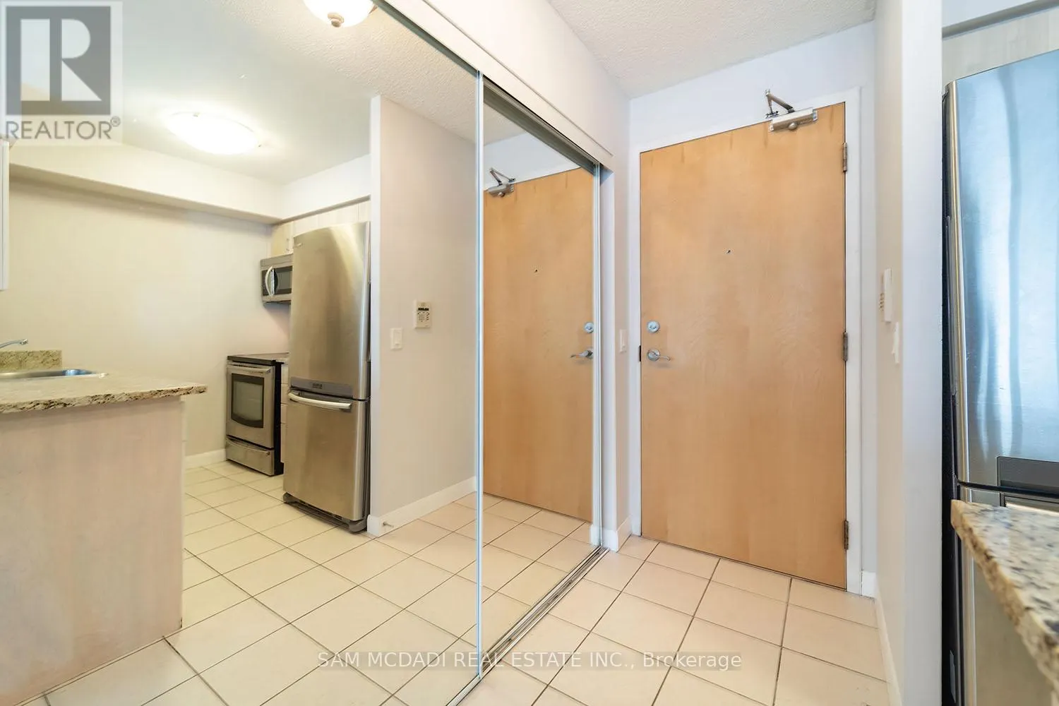 2512 - 4968 YONGE STREET