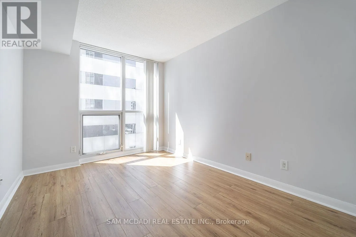 2512 - 4968 YONGE STREET