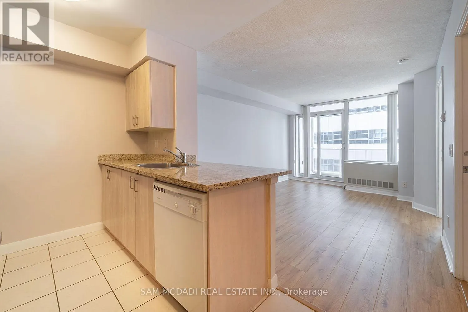 2512 - 4968 YONGE STREET