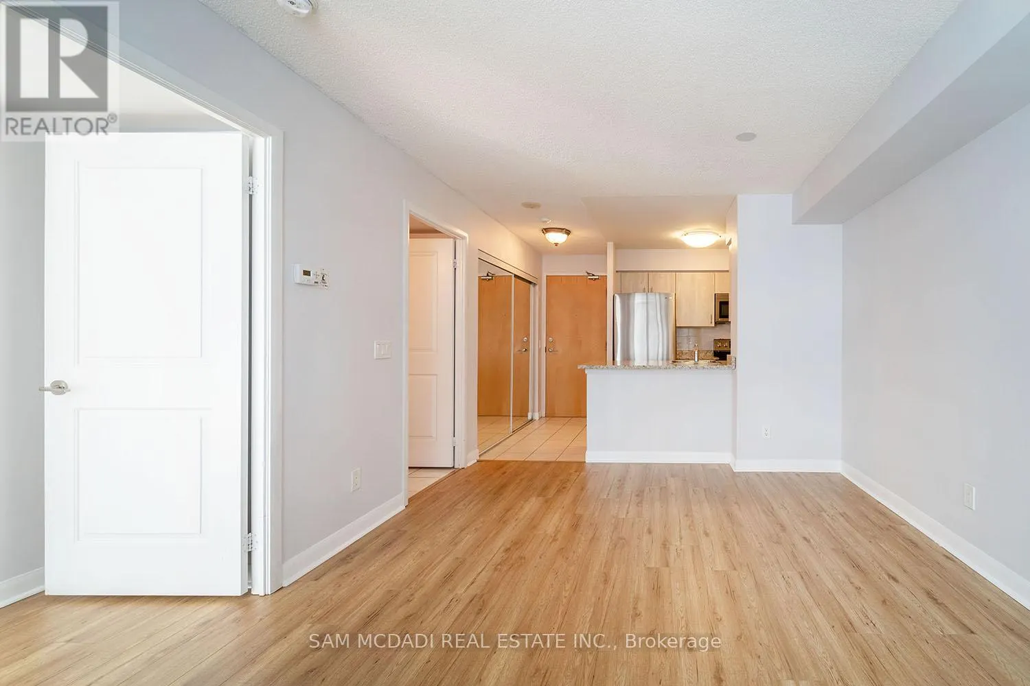 2512 - 4968 YONGE STREET