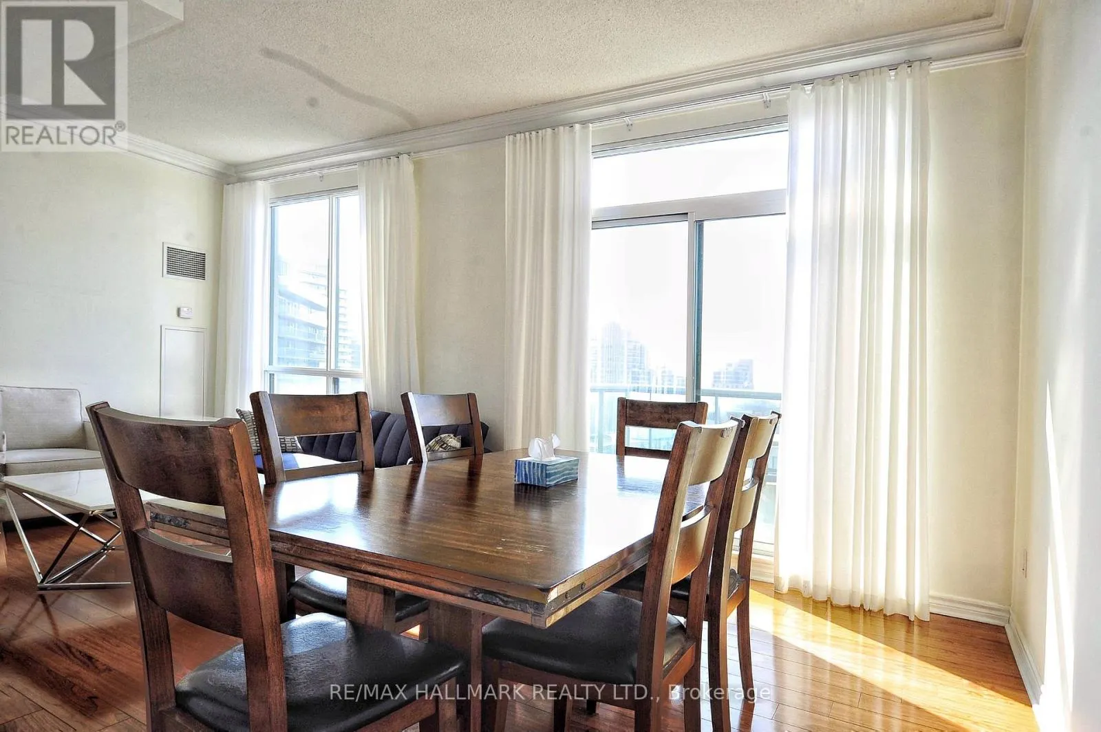 UPH02 - 7 LORRAINE DRIVE