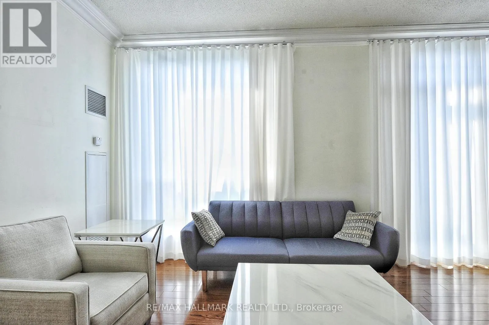 UPH02 - 7 LORRAINE DRIVE