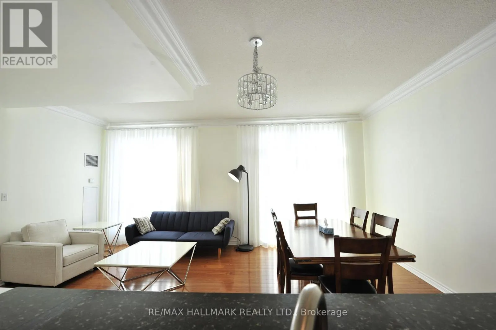 UPH02 - 7 LORRAINE DRIVE