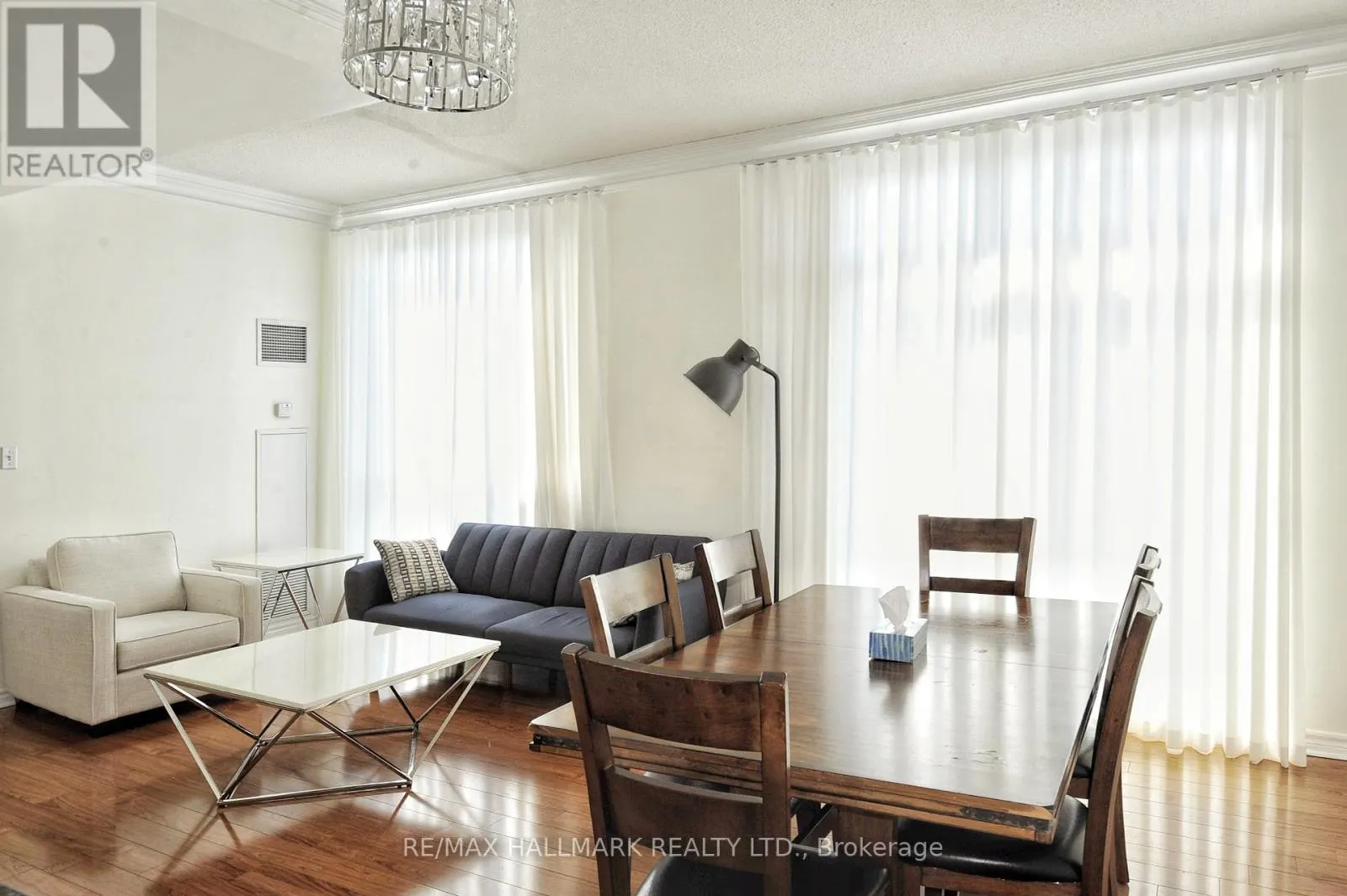 UPH02 - 7 LORRAINE DRIVE