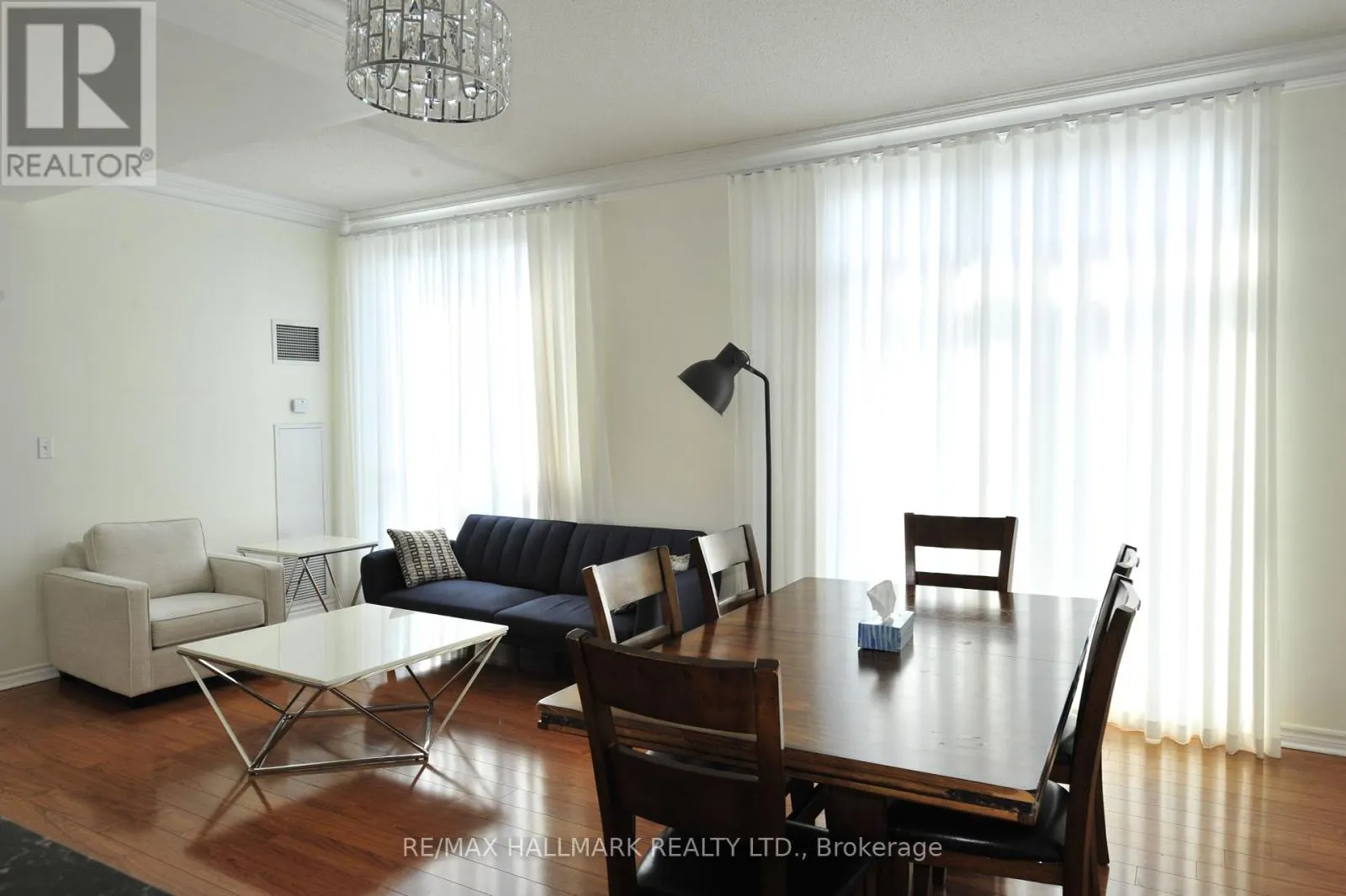 UPH02 - 7 LORRAINE DRIVE