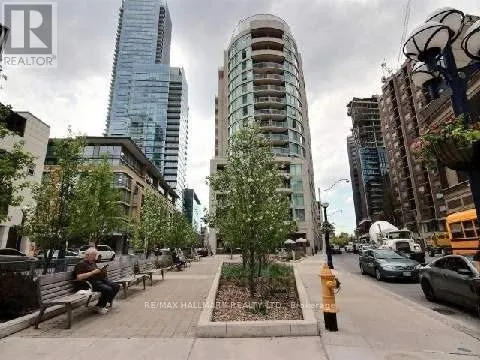 1205 - 8 SCOLLARD STREET