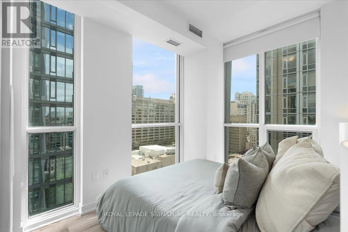 1402 - 1 YORKVILLE AVENUE
