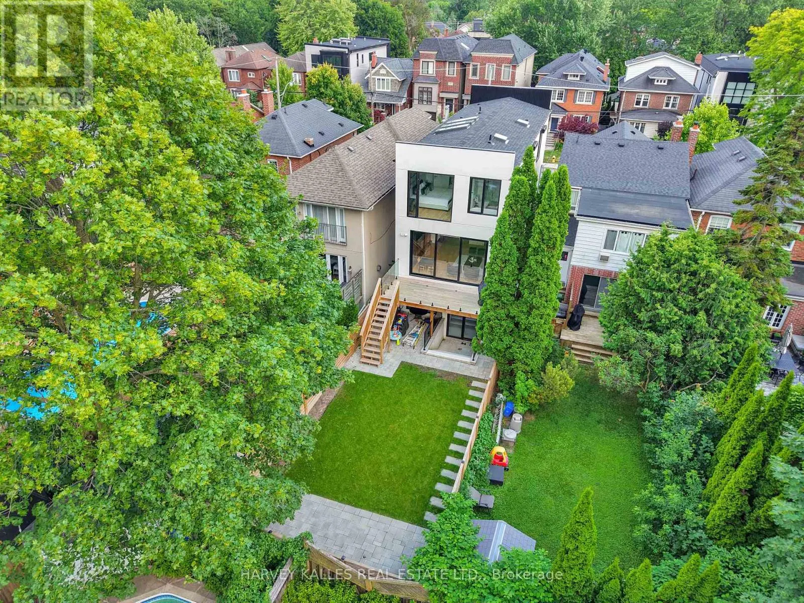 116 DELORAINE AVENUE