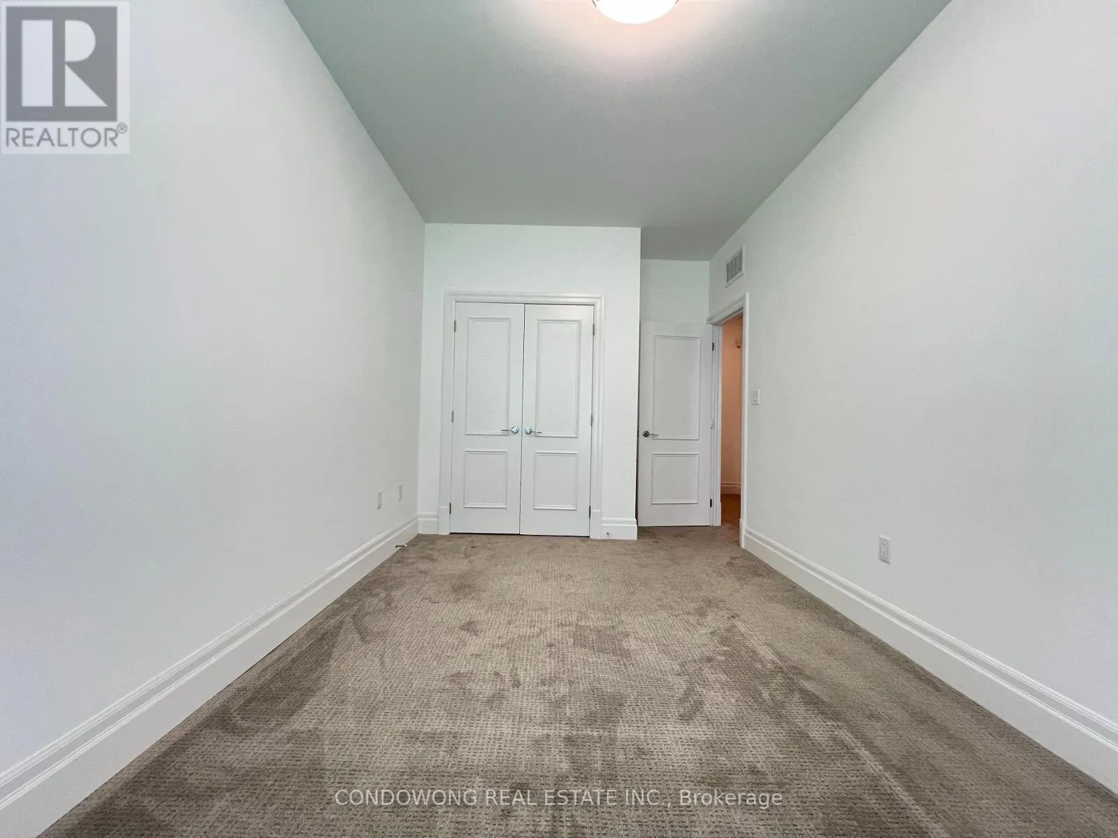 612 - 53 YORK MILLS ROAD