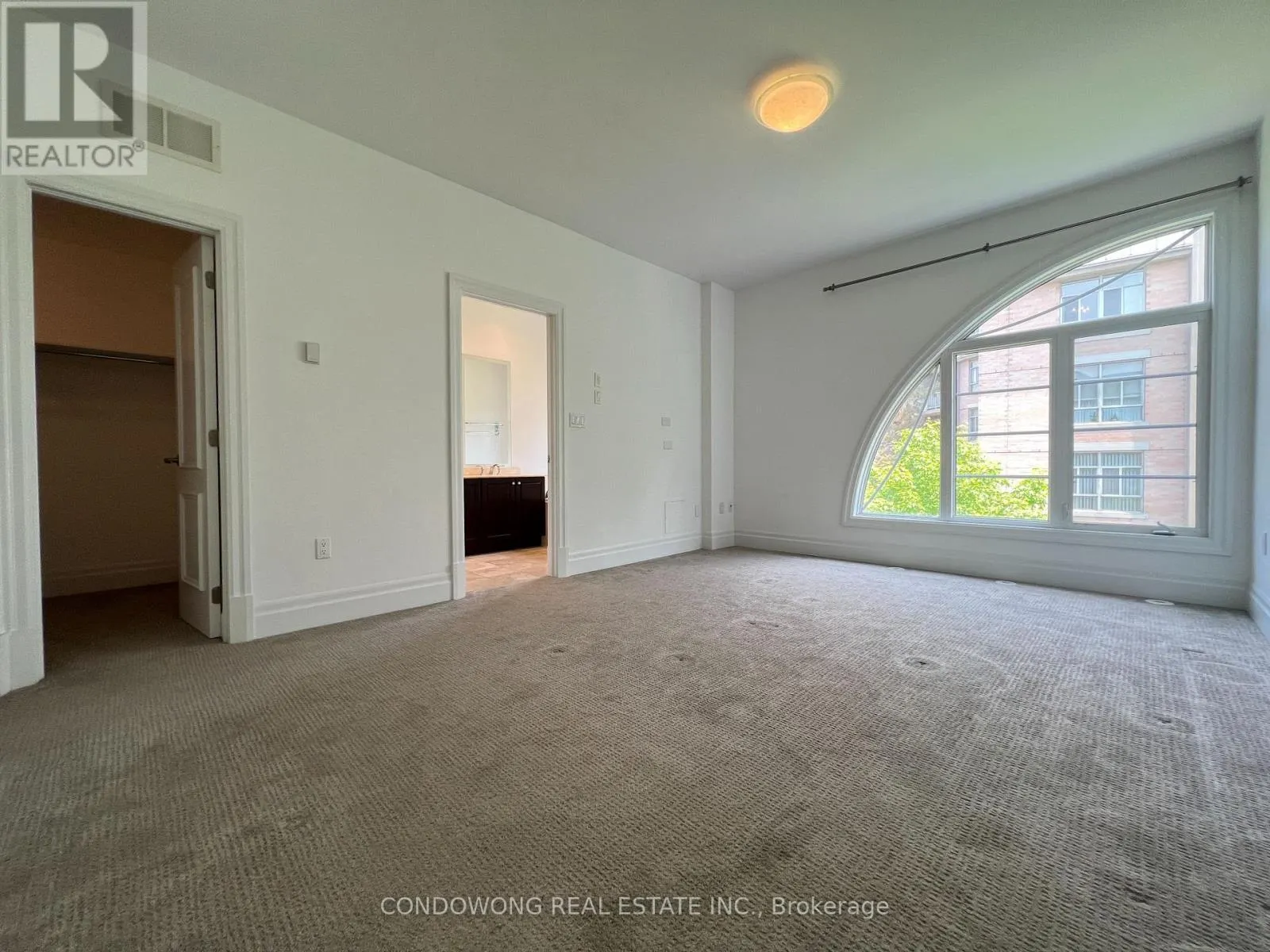 612 - 53 YORK MILLS ROAD