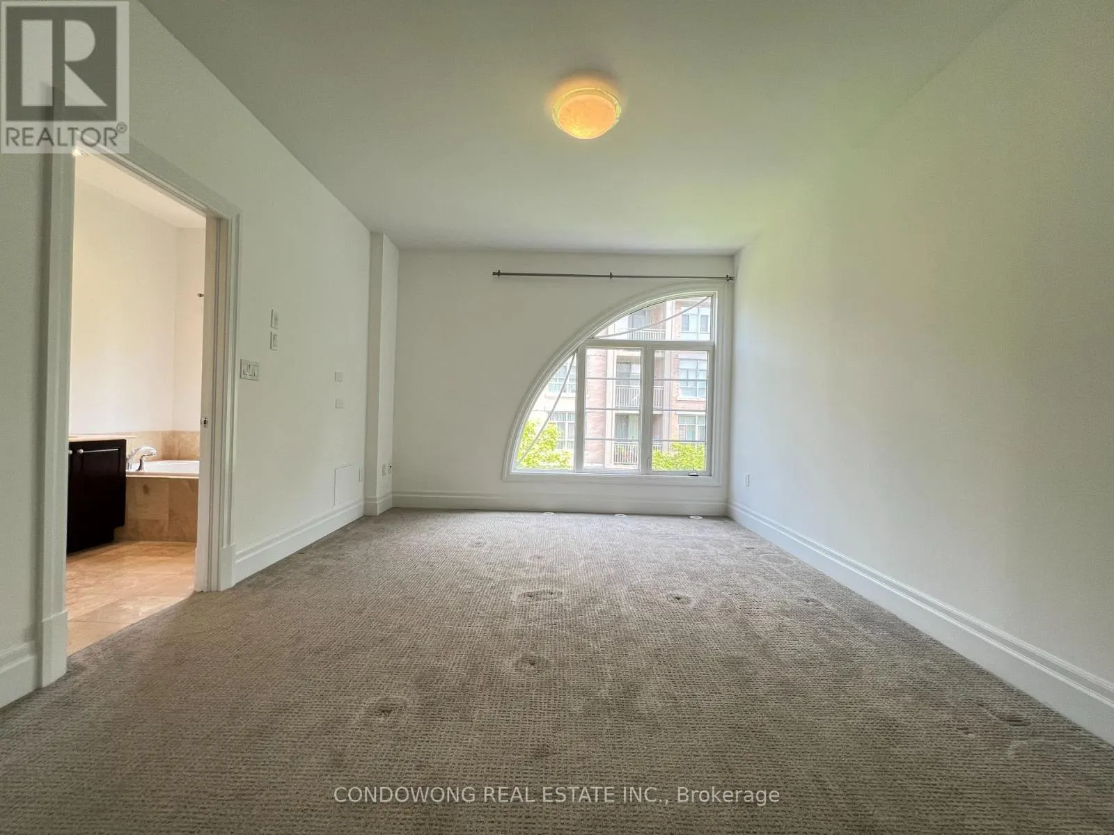 612 - 53 YORK MILLS ROAD