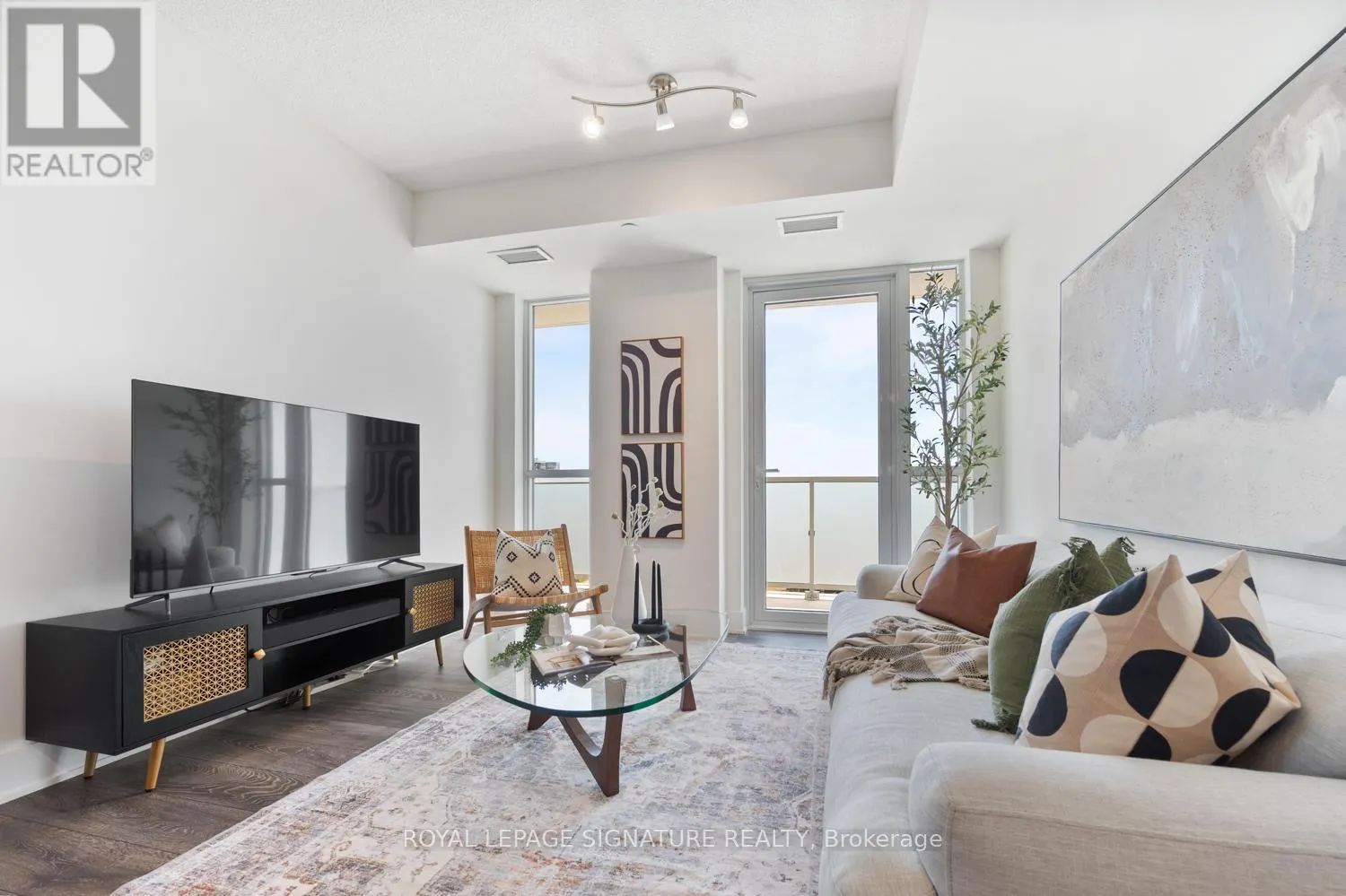 1611 - 188 FAIRVIEW MALL DRIVE E