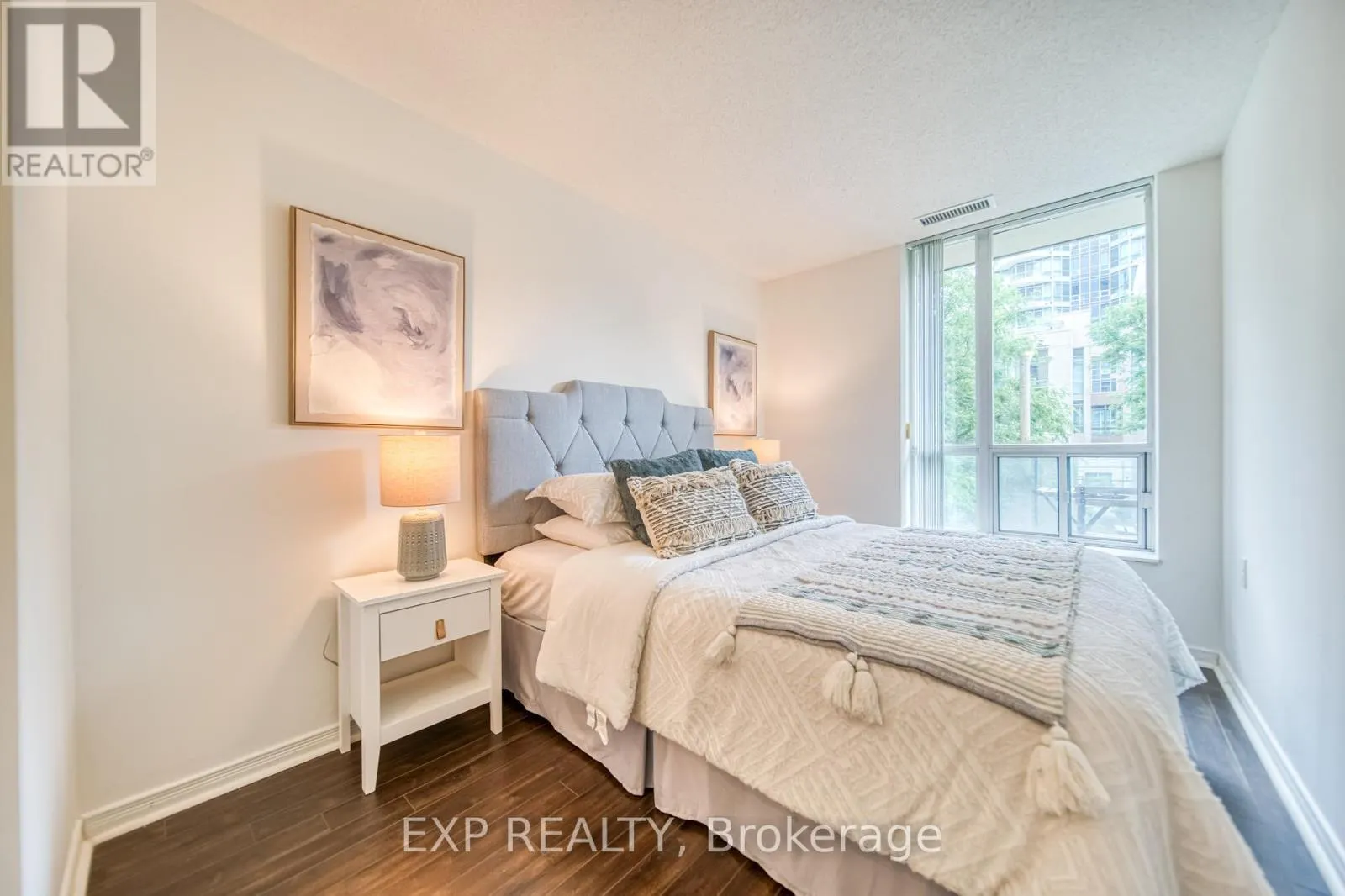 205 - 28 OLIVE AVENUE