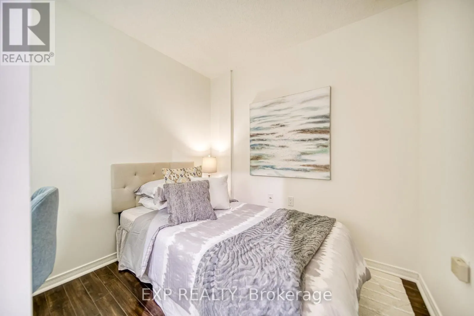205 - 28 OLIVE AVENUE