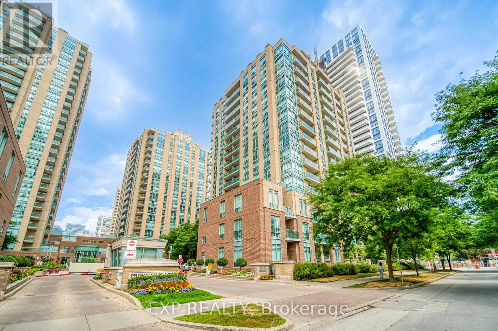 205 - 28 OLIVE AVENUE