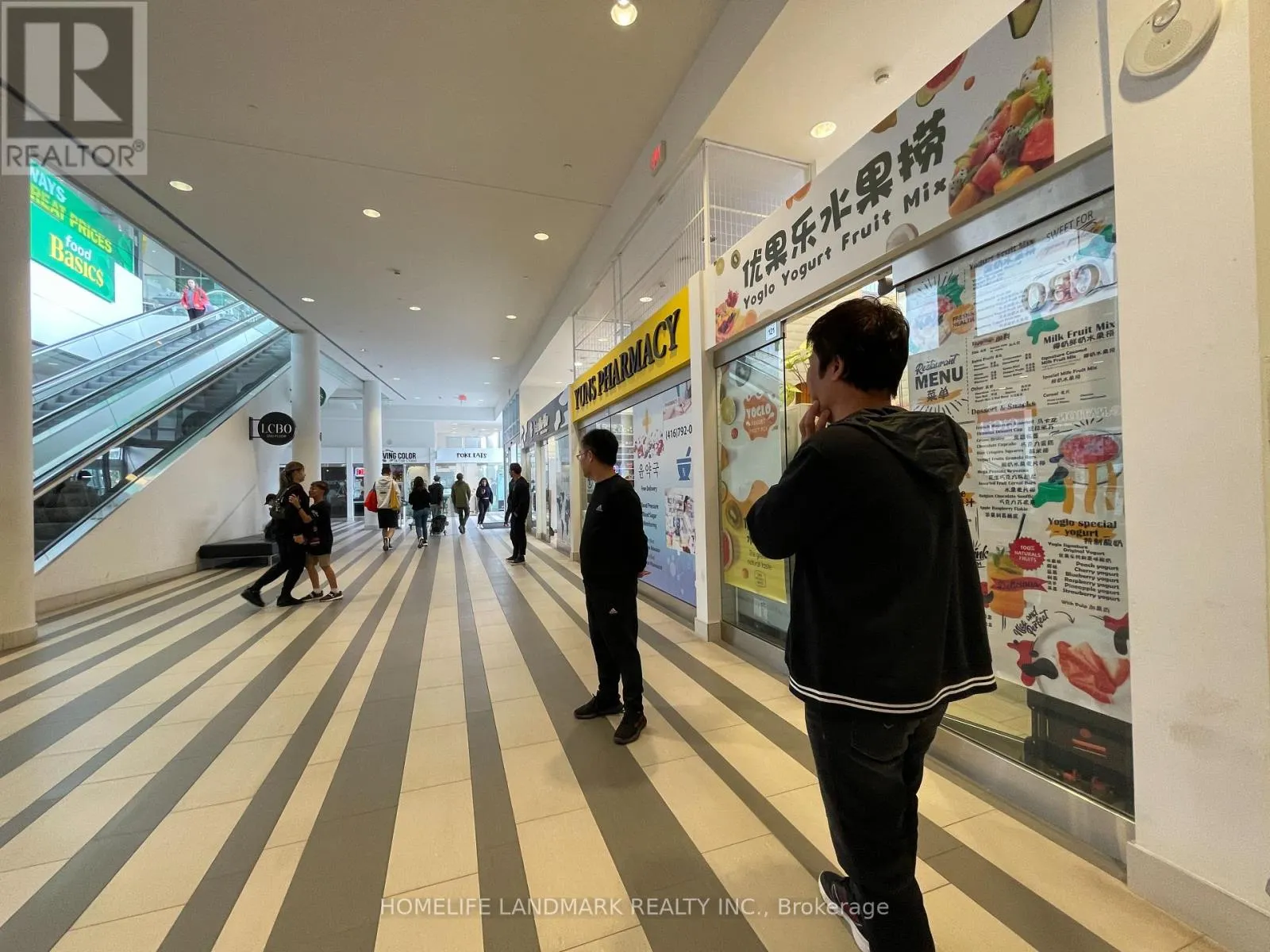 122 - 4750 YONGE STREET