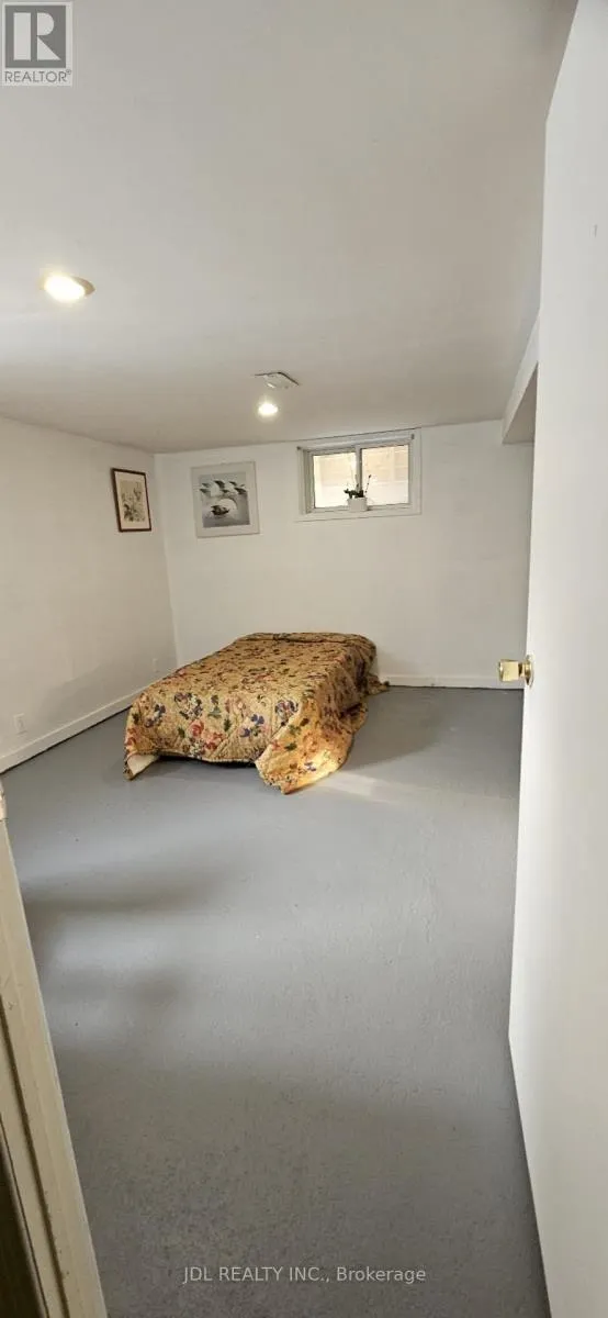 MASTER BEDROOM - 186 WILFRED AVE AVENUE