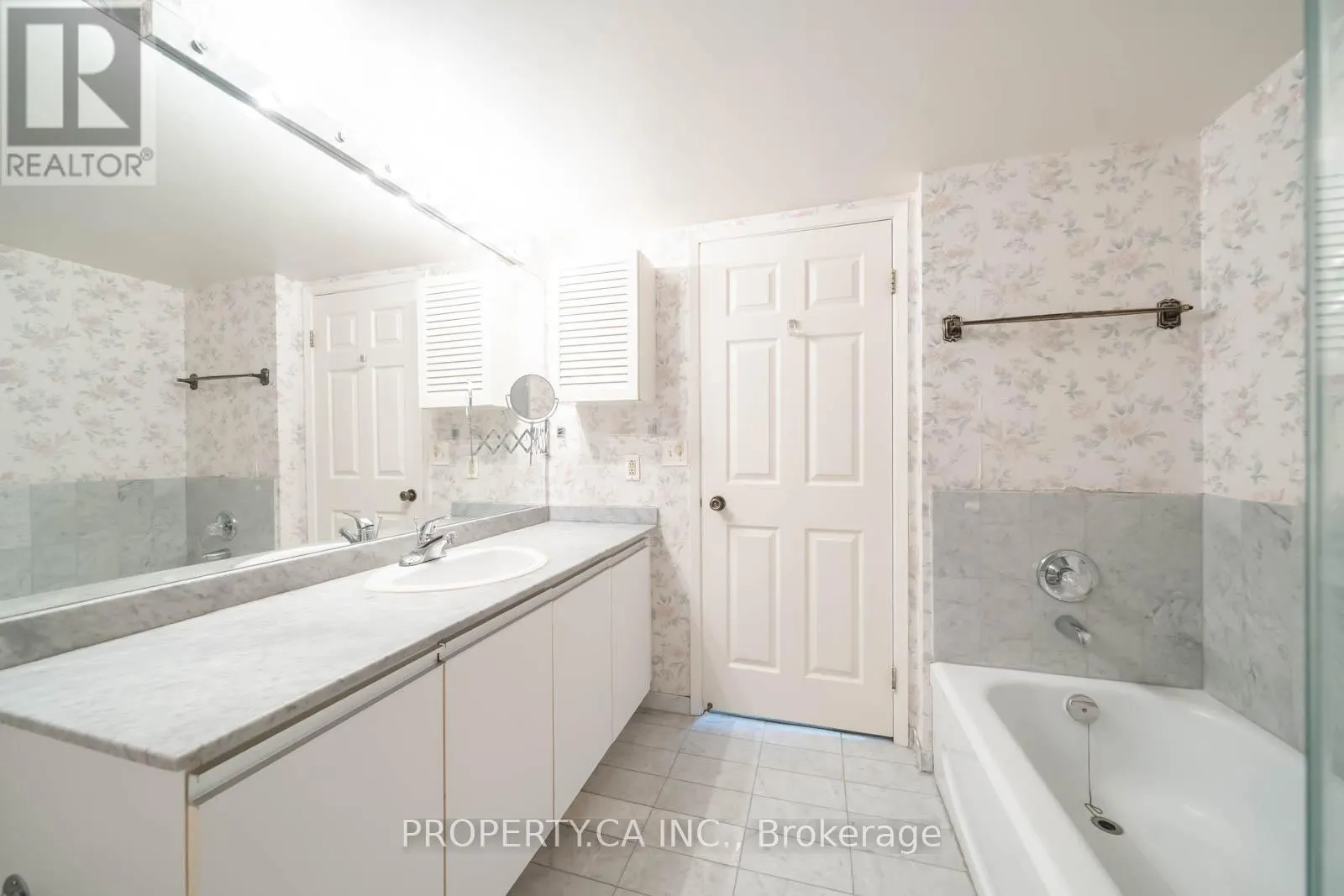 708 - 7 CONCORDE PLACE