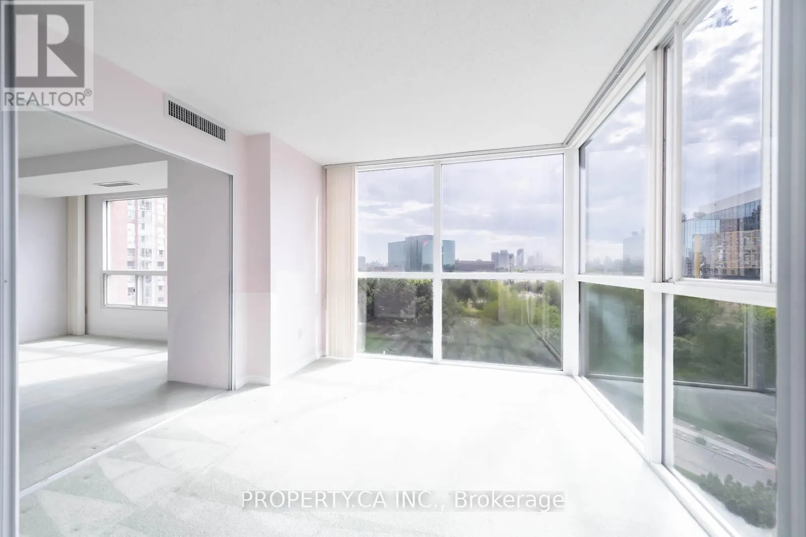 708 - 7 CONCORDE PLACE