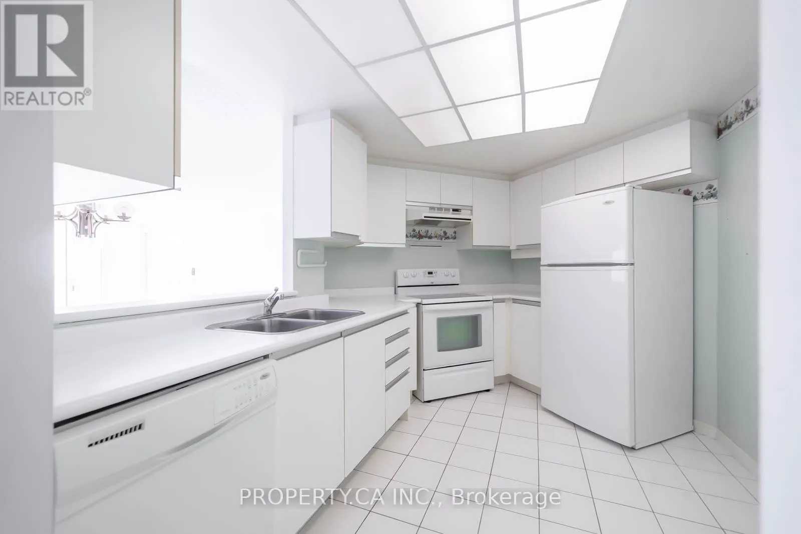 708 - 7 CONCORDE PLACE