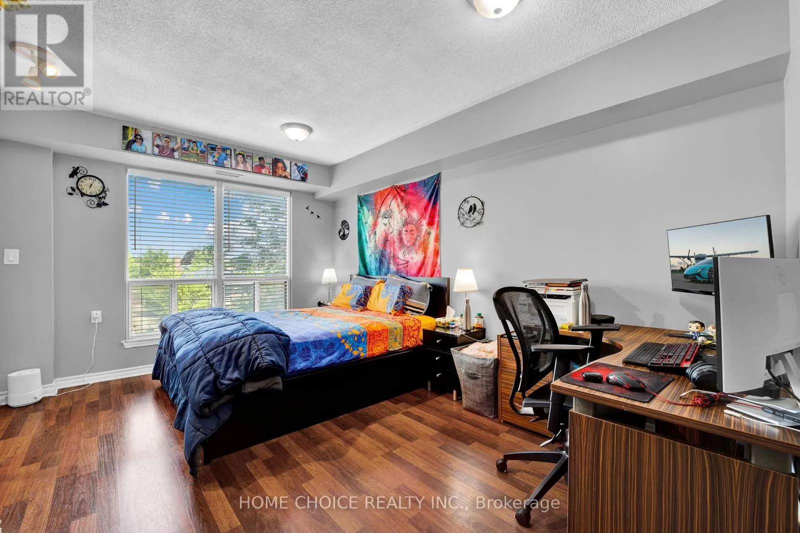 206 - 935 SHEPPARD AVENUE W
