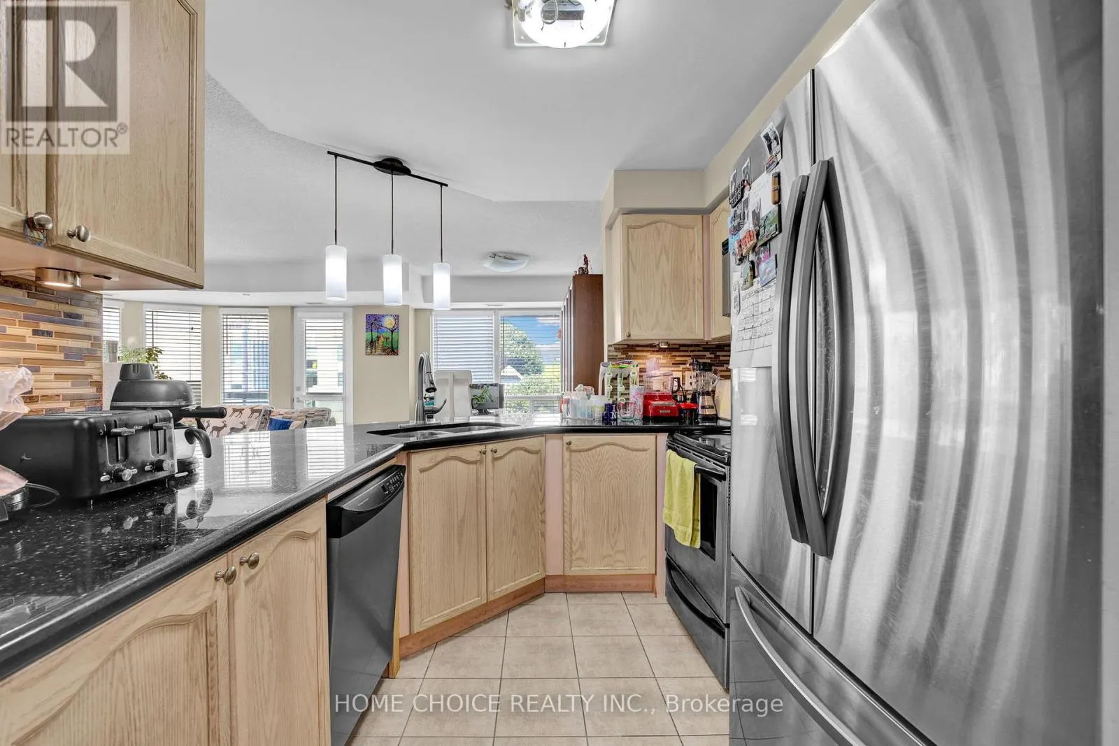 206 - 935 SHEPPARD AVENUE W