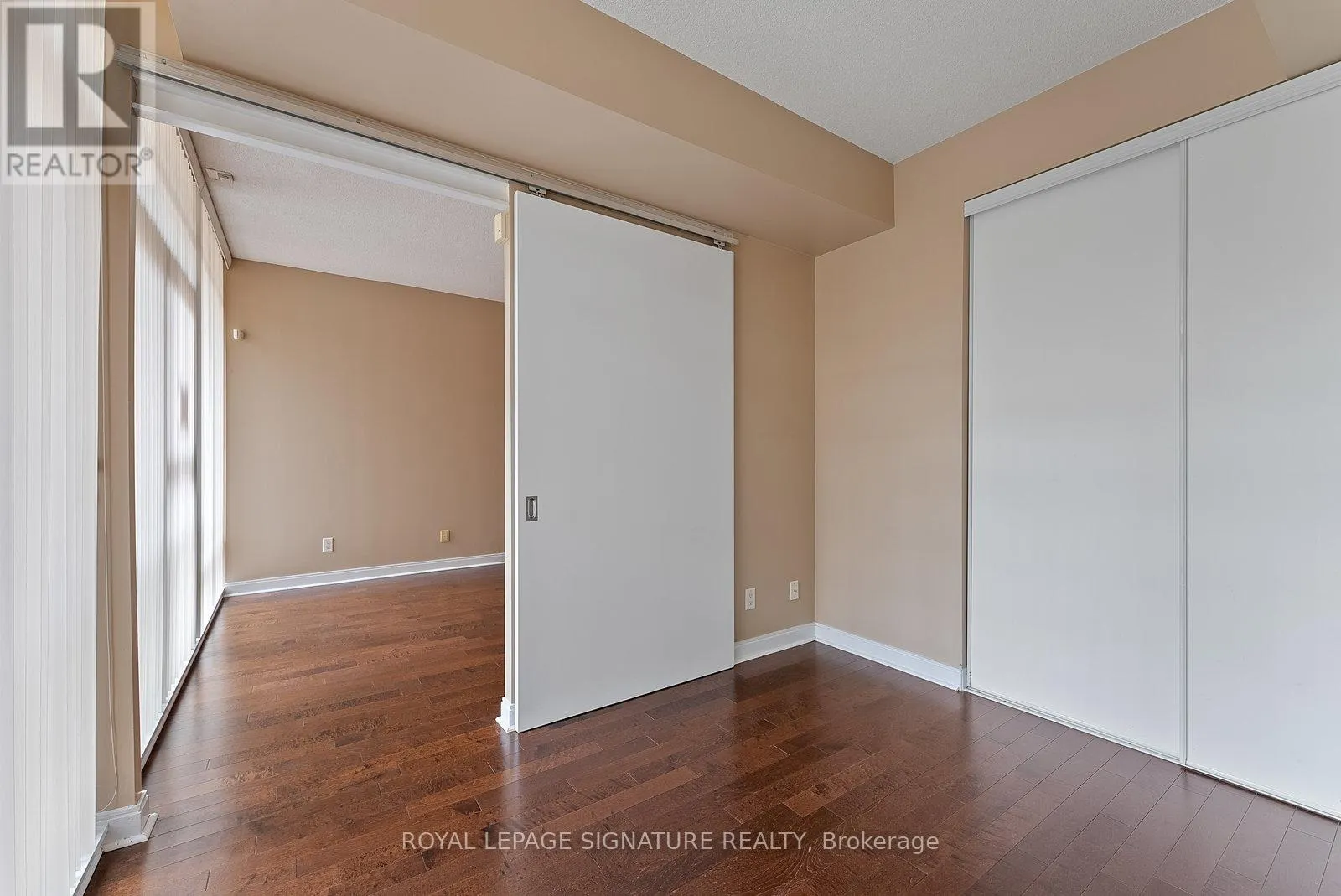 209 - 21 SCOLLARD STREET