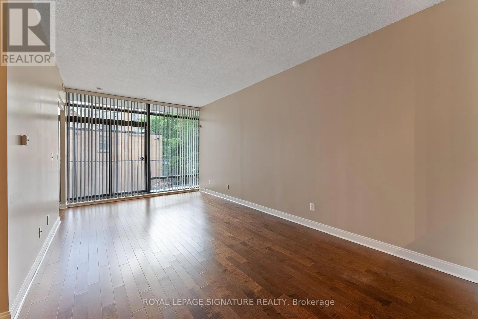 209 - 21 SCOLLARD STREET