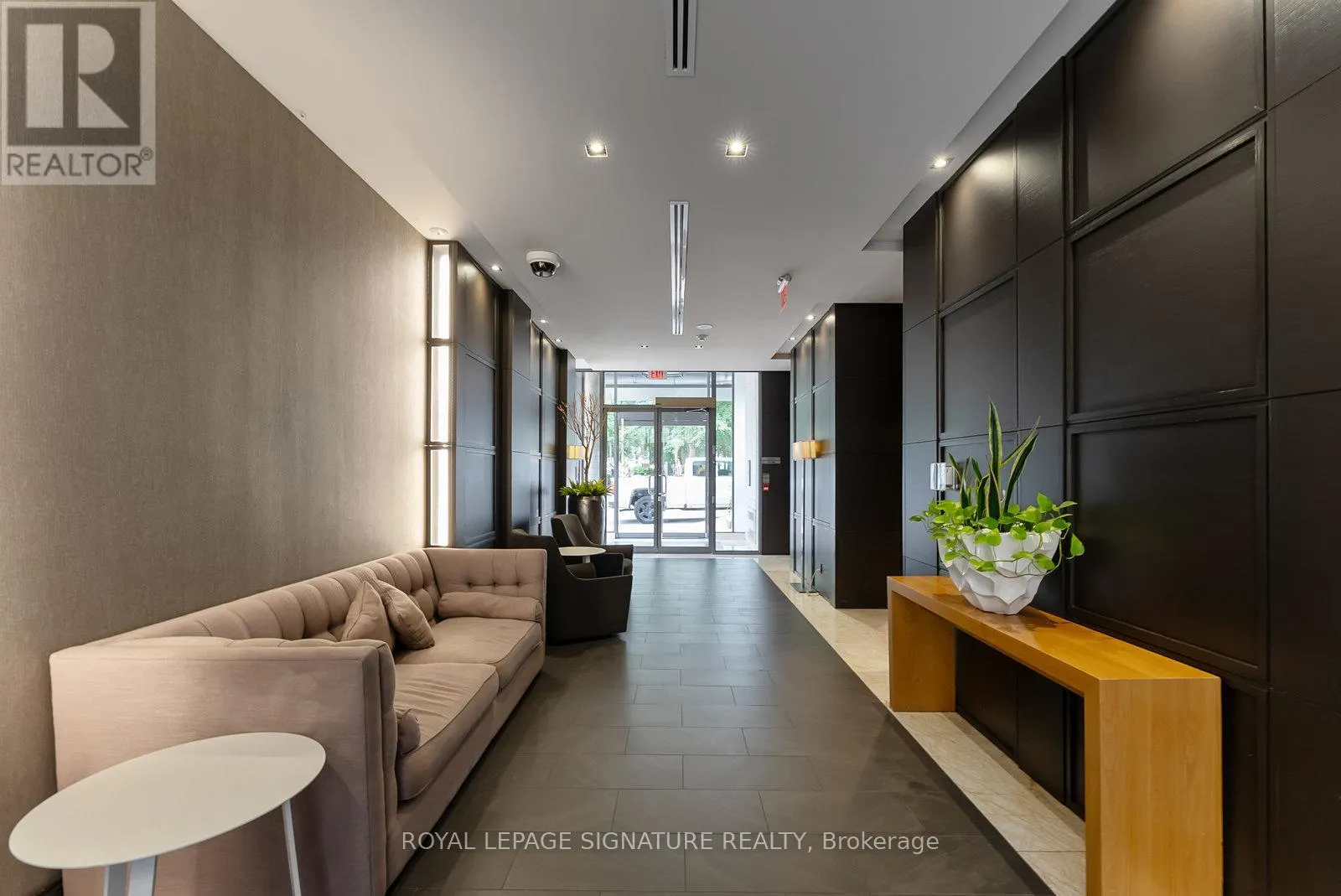 209 - 21 SCOLLARD STREET