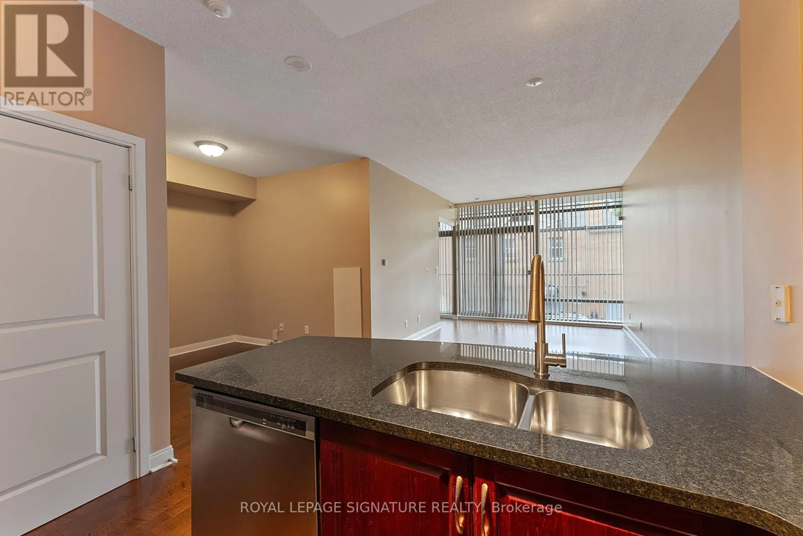 209 - 21 SCOLLARD STREET