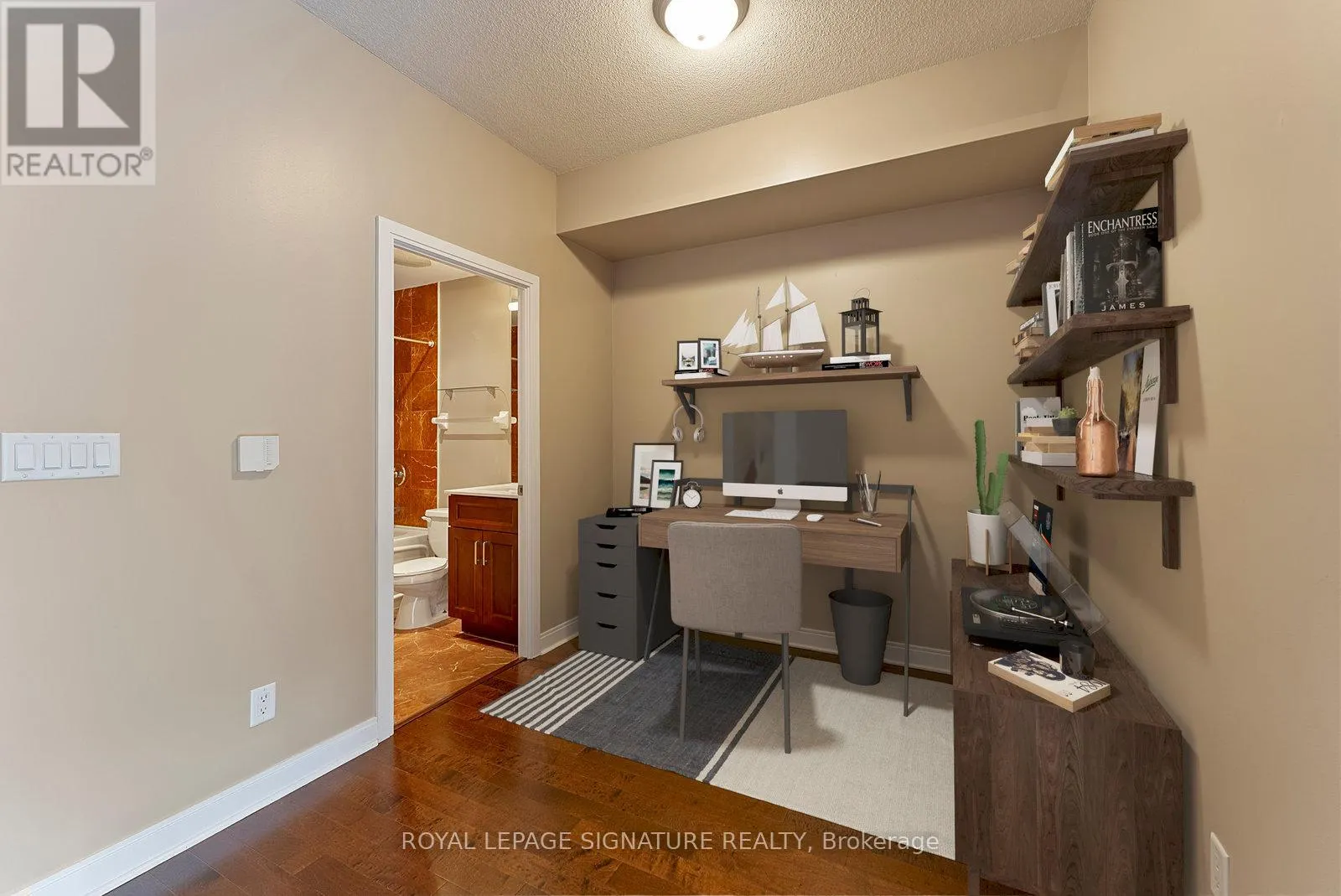 209 - 21 SCOLLARD STREET