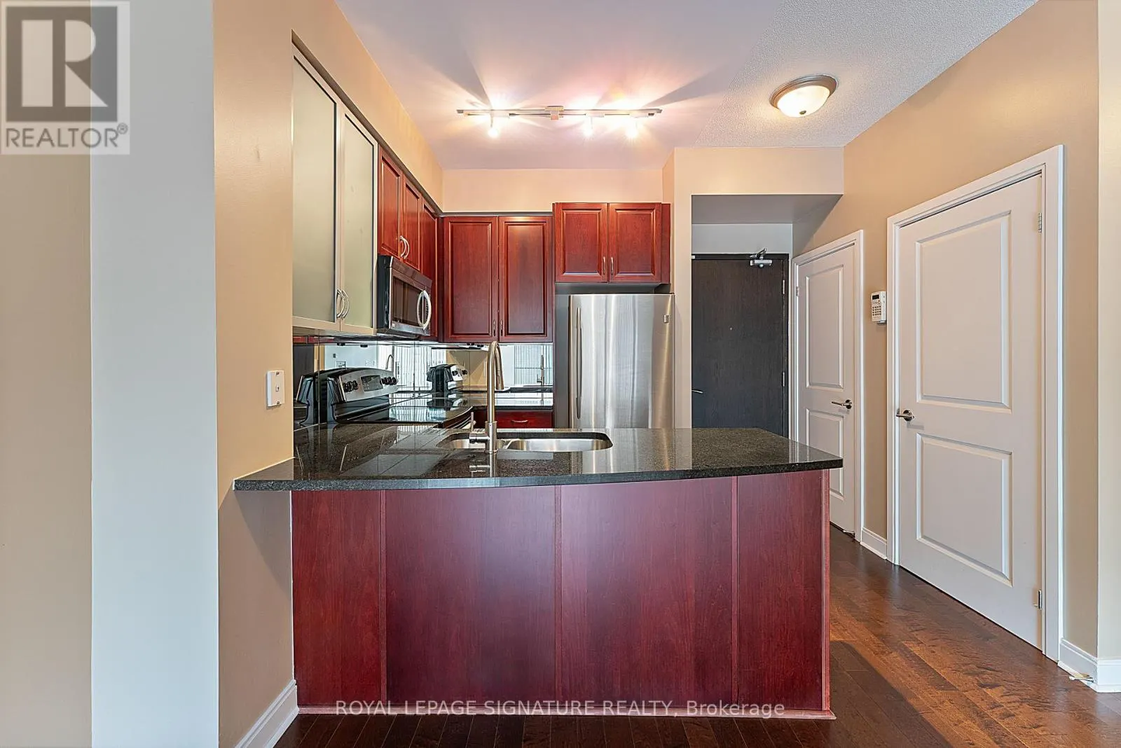 209 - 21 SCOLLARD STREET