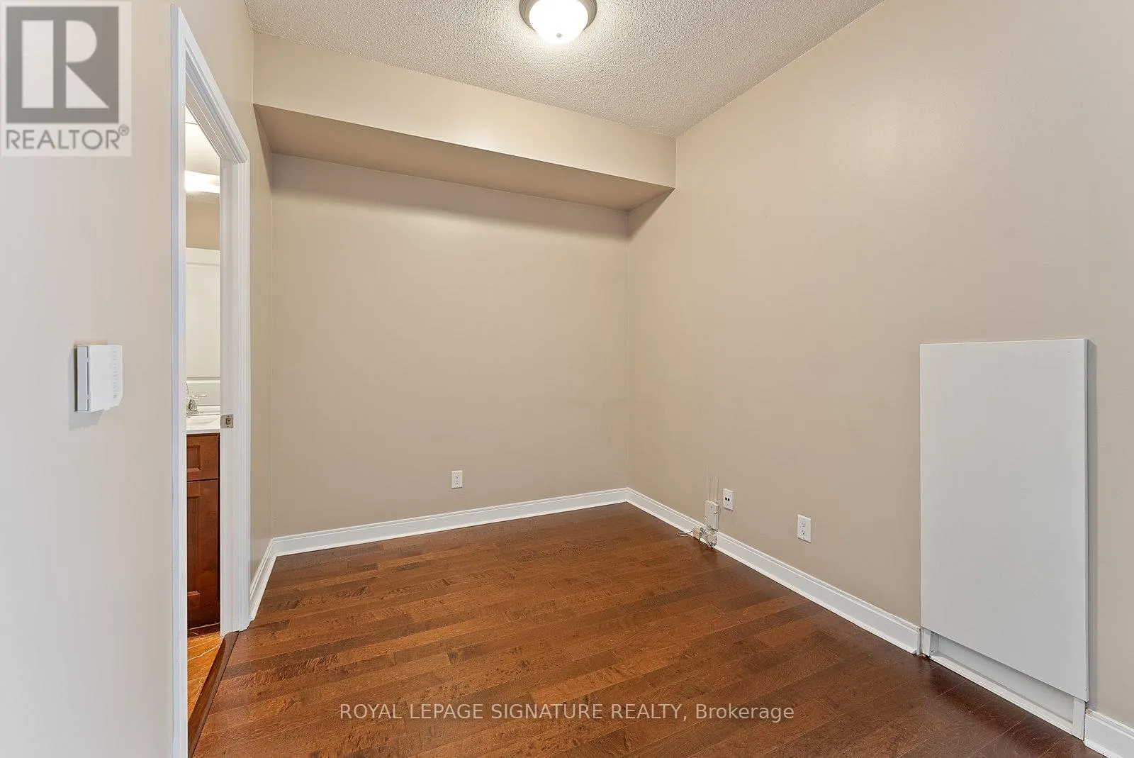 209 - 21 SCOLLARD STREET