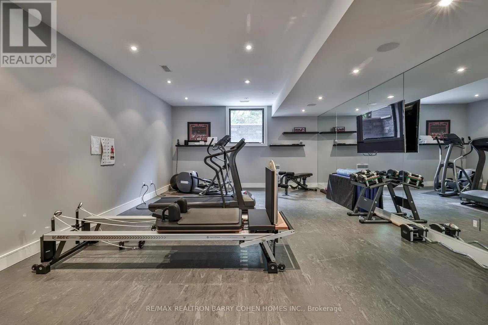 148 HIGHLAND CRESCENT