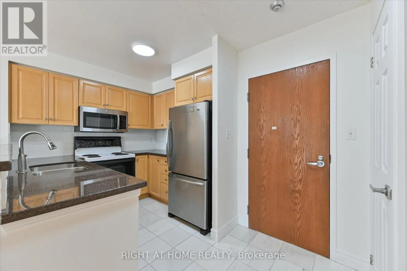 1118 - 23 LORRAINE DRIVE