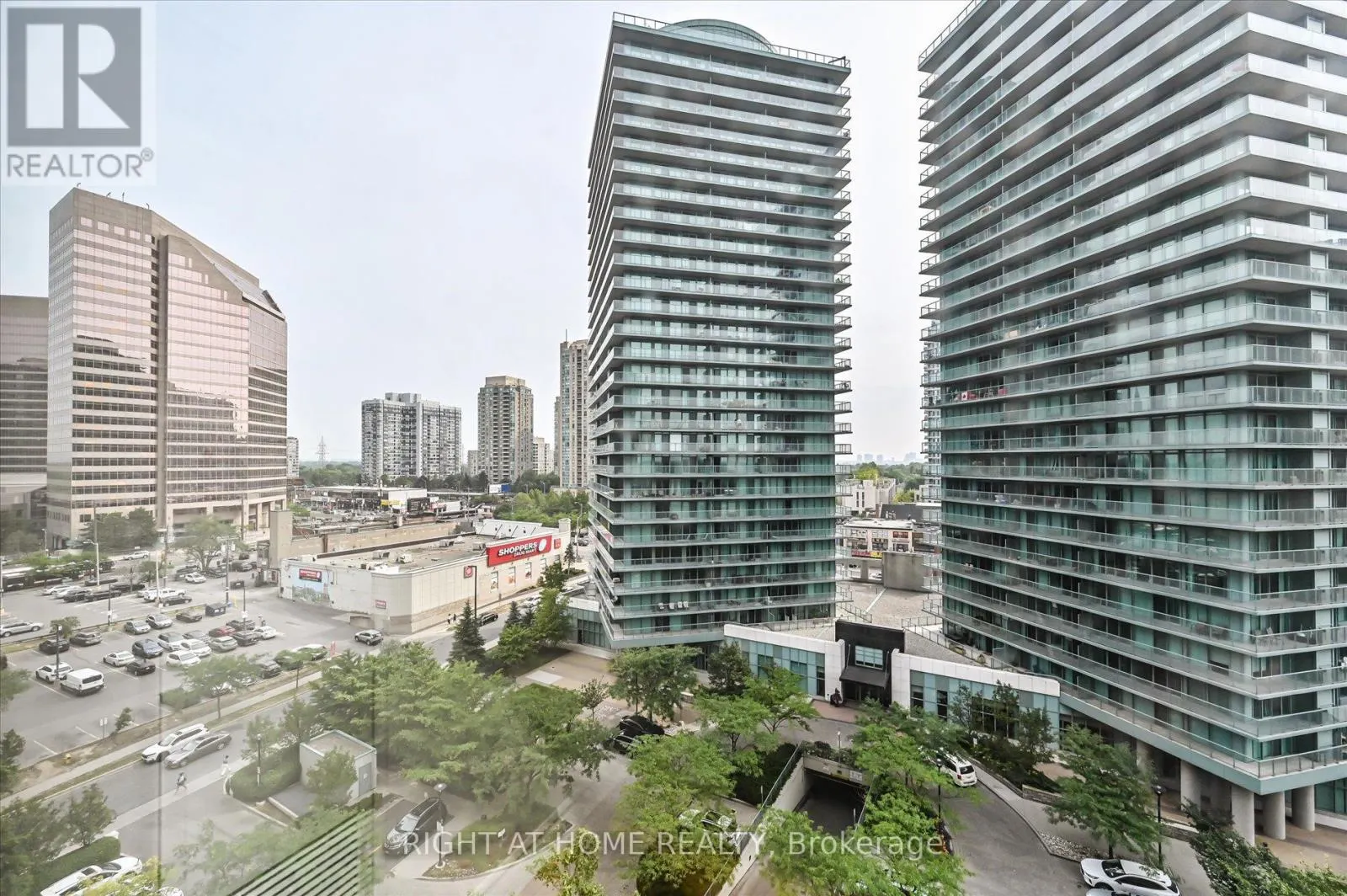 1118 - 23 LORRAINE DRIVE