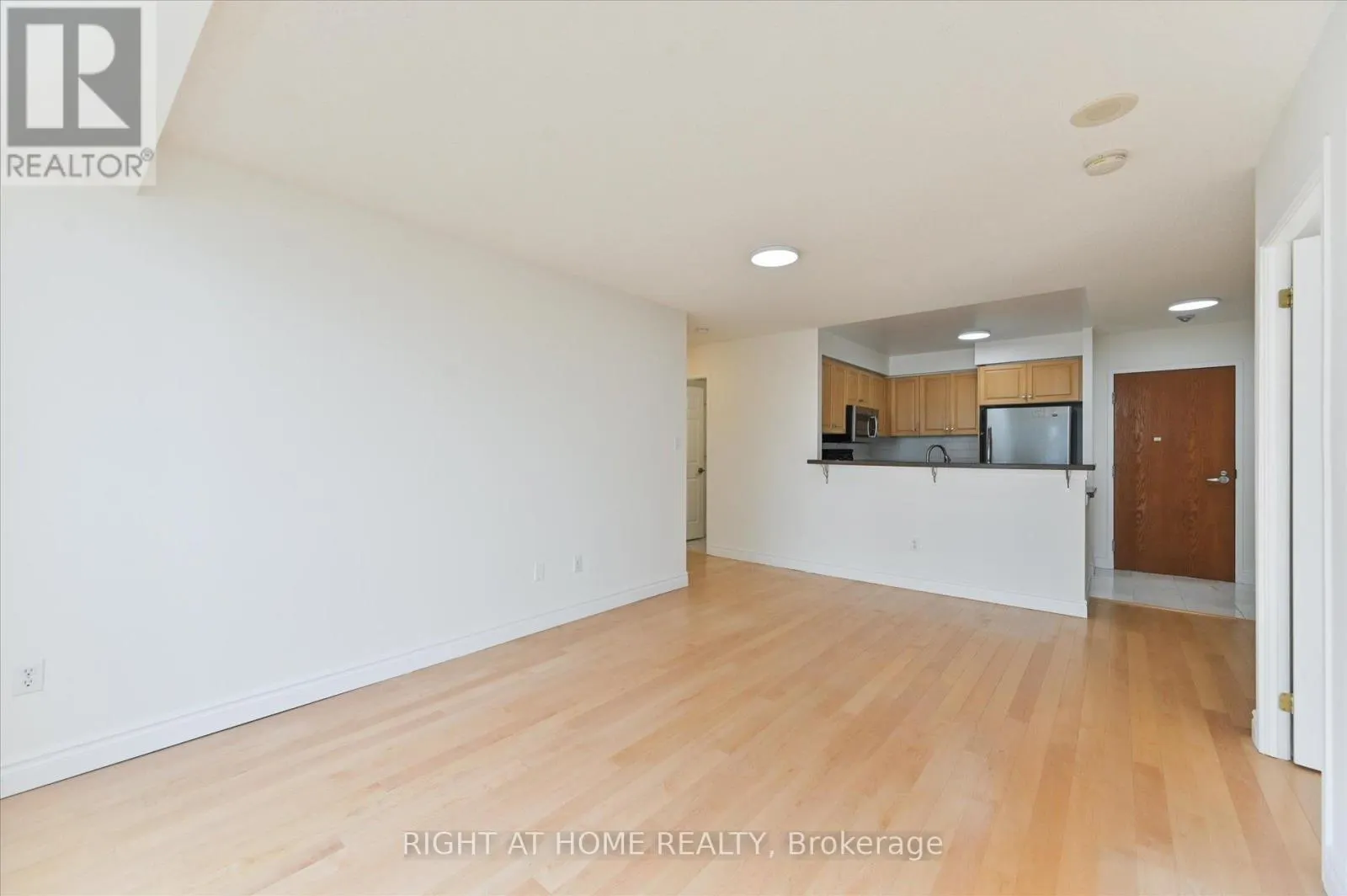 1118 - 23 LORRAINE DRIVE